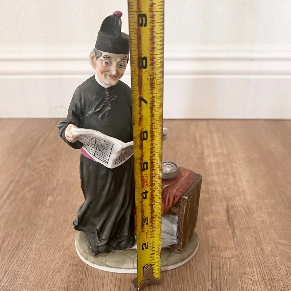 RARE Vintage Italian Capodimonte Pucci Porcelain Figurine The Padre’s Hobby 9” H